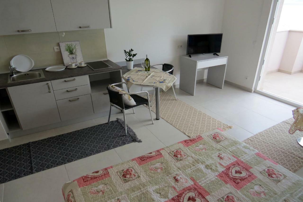 Apartments Medvidovic Baška Voda Eksteriør bilde